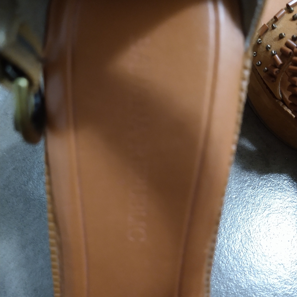 Sandals - Picture 4 of 4
